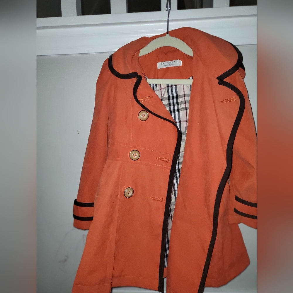 Size 6 Richie House girls Orange brown flared trim hooded coat- worn once